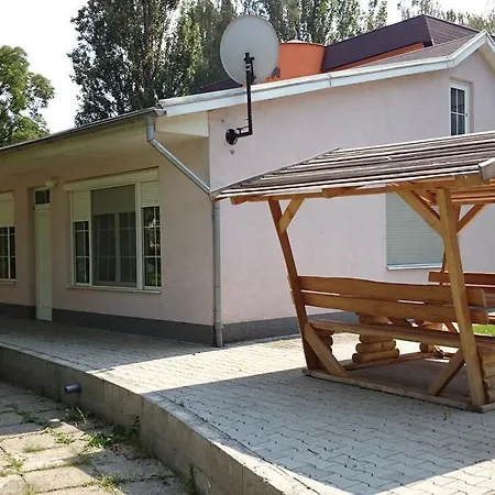 Apartman Karolina *